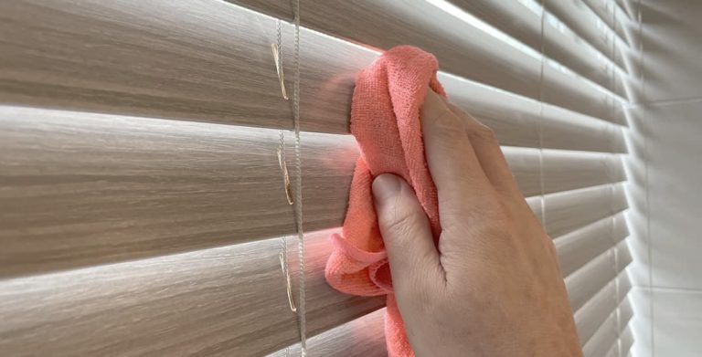 How To Clean Wooden Blinds The Complete Step By Step Guide English   Cleaning Wooden Blinds Closed Position 768x391 