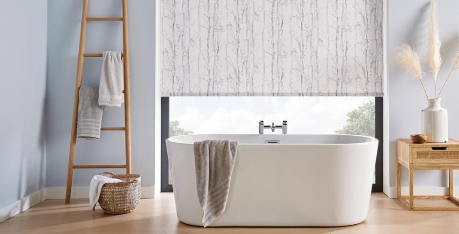 Bathroom Blinds Ideas That Won’t Bore You To Death (Or Make Your Wallet ...